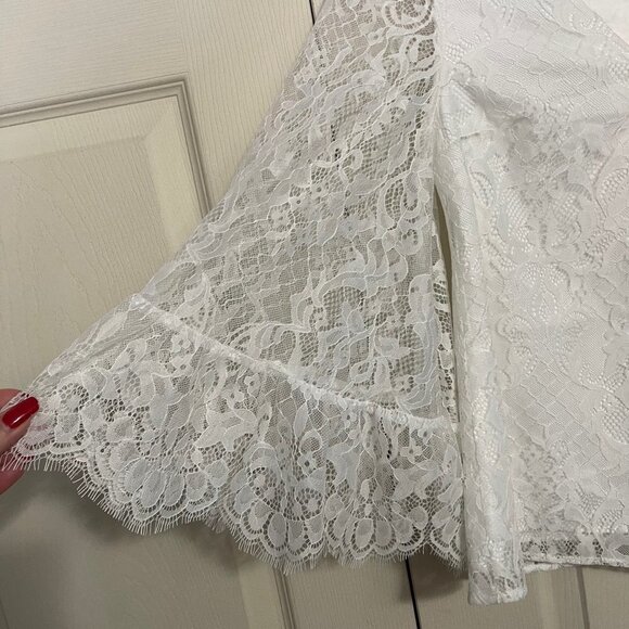 ModCloth Womens NWT White Cottagecore Natural V-Neck Bell Sleeve Lace Blouse XXS - Picture 4 of 8